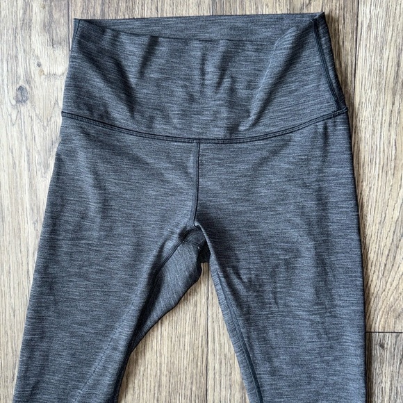 Lululemon Wunder Under Tights - Picture 2 of 6